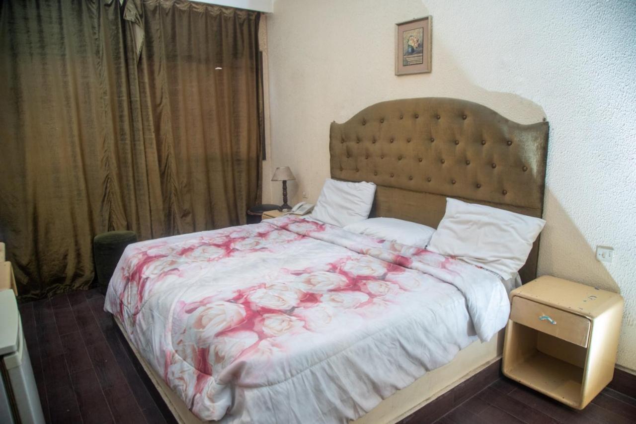 Oasis Hotel Heliopolis Kairo Exterior foto